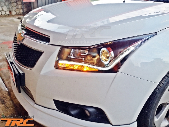 ไฟหน้า CRUZE 2011 ทรง LIGHT BAR V3.0 VLAND (ดำ)